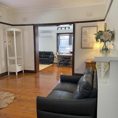 Globe Apartments Wagga Wagga Buitenkant foto