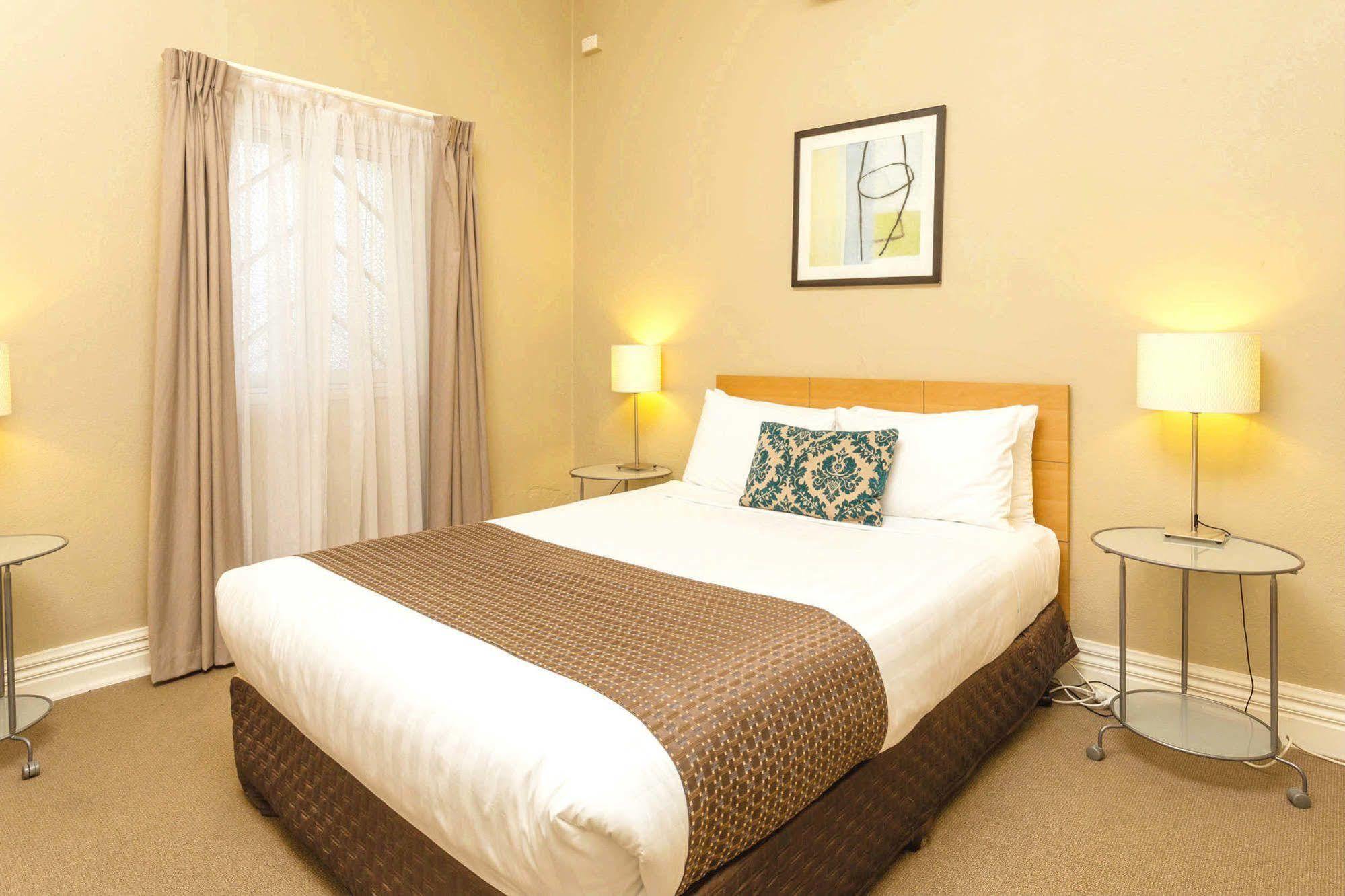Globe Apartments Wagga Wagga Buitenkant foto